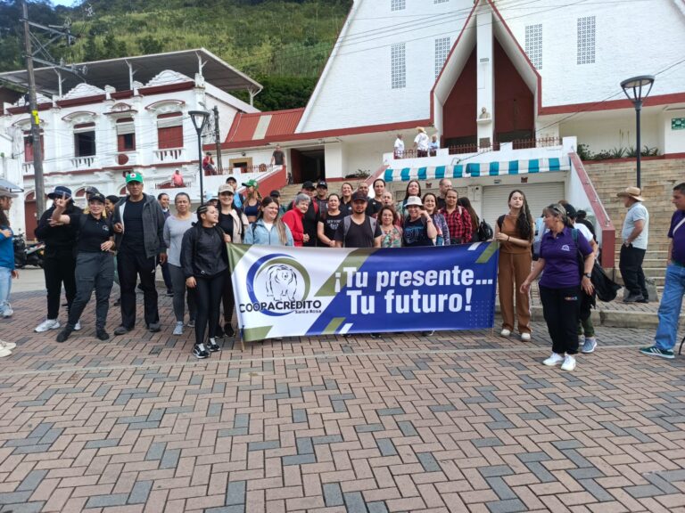 Caminata Ecológica – Agencias Santa Rosa y Llanos de Cuivá